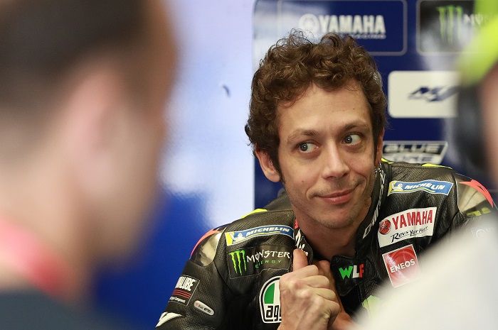 Biar Pindah Ke TIm Satelit Valentino Rossi Masih Riset Yamaha YZR M1