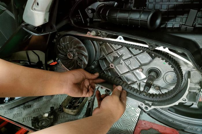 Cara Gampang Merawat V Belt Motor Matik Supaya Tetap Awet Simak Bro