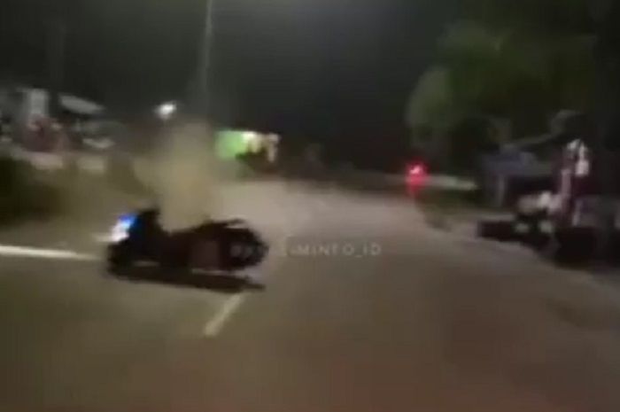 Video Balap Liar Di Samarinda Pemotor Meninggal Dunia Tabrak Pembatas