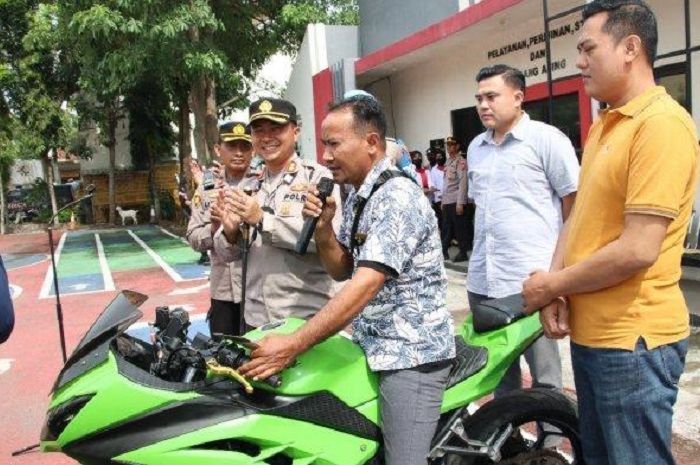 Motor Kawasaki Ninja 250 Hilang 6 Tahun Akhirnya Kembali Pemilik Auto