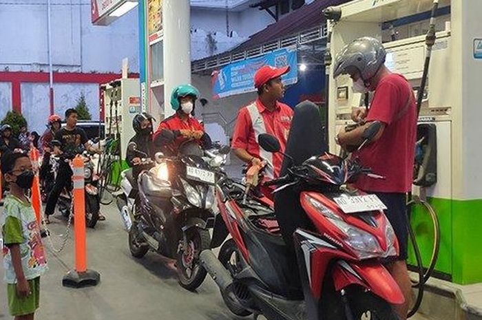 Pembatasan Pertalite Dan Solar Makin Ramai Presiden Jokowi Diminta