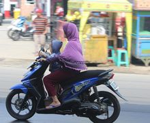 Bikers Catat Nih! Jangan Jadikan Airbag, Stop Boncengin Anak di Depan