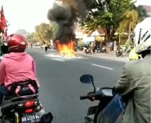 Video Tabrakan Maut Terjadi di Bantul, Motor Hangus Terbakar, Dua Orang Terjebak Kobaran Api