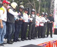 Polda Metro Jaya Bikin Rekor MURI, Bagikan Ribuan Helm di Touring Lintas Millenial 2019