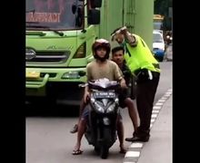 Viral! Video 2 Polisi Keroyok Pria Karena Memvideokan Aksi Pungli di Jalan Raya, Ponsel Dirampas