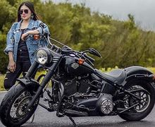 Bikin Meleleh! Video Via Vallen Kendarai Moge Harley-Davidson, Sayangnya Ada yang Dilupakan