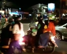 Magelang Kota Mencekam, Video Letusan Pistol Saat Bentrok Dua Ormas, Pemotor Ketakutan