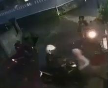 Video Maling Kepergok Dorong Motor di Kosan di Depok, Pemilik Terjungkal Temannya Malah Cuek