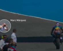Waduh, Kenapa Nih Video Marc Marquez Kasih Kode Sama Adiknya Saat Start Dari Pit