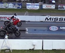 Bengis! Video Drag Race Kawasaki Ninja H2 Vs Ducati Panigale V4, Si Hitam Melesat Jauh