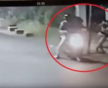 Kramat Jati Gempar, Video Kawanan Begal Bermotor Serang Warga Saat Menunggu Sahur