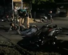Ngeri, Pengendara Yamaha Jupiter Teler Dihantam Honda Vario, Korban Terkapar di Atas Rel Kereta