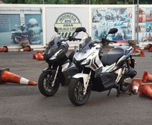 Auto Ganteng! Honda ADV150 Pasang Decal Full Body Gaya Motor Paddock MotoGP, Biayanya Cuma Rp 1 Jutaan