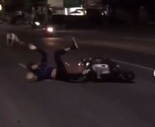 Viral Video Bule Ngamuk di Bali, Tendang Pemotor Vespa Sampai Mental dan Terseret di Jalanan
