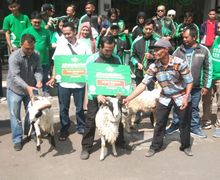 Mantap, Jelang Idul Adha, Driver Ojek Online di Bandung Dapat Domba Gratis Untuk Berkurban