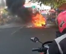 Video Alun-alun Tasik Geger, Ludes Motor Terbakar Diduga Akibat Handphone Yang Disimpan dalam Bagasi