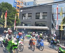 Ratusan Motor 2-Tak Serempak Asapi Jakarta Pas Gelaran Two Stroke Day di Otobursa 2019