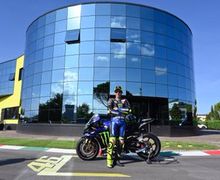 Motor MotoGP M1 Bener Dibawa Jalan, Video Valentino Rossi Keliling Kota
