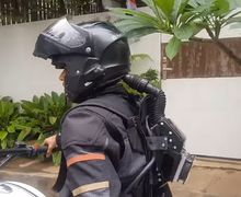 Bikin Bikers Indonesia Iri, Pria Ini Bikin AC Khusus Helm, Riding Siang Bolong Jadi Adem