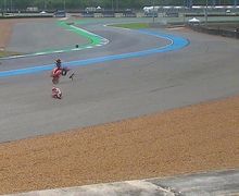Momentum Horor, Detik-detik Marc Marquez Crash di FP1 MotoGP Thailand