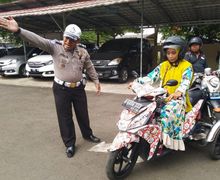 Naik Motor Modifikasi, Puluhan Penyandang Disabilitas Bikin SIM di Satlantas Polresta Tangerang