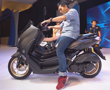 Bikin Penasaran, Bikers Tinggi 165 cm Bakal Jinjit Naik Yamaha All New NMAX 2020?