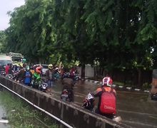 BMKG Beri Peringatan Cuaca Ekstrim Seminggu ke Depan, Pemotor Harus Waspada Banjir Susulan