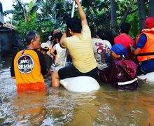 Salut! Komunitas YNCI Rescue Siap Bergerak Bantu Korban Banjir Jakarta, Ajak Pemotor Berpartisipasi