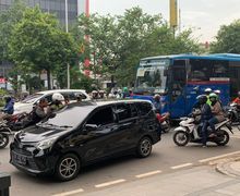 Bukannya Sombong, 7 Bikers Langsung Bayar Pajak Motor Di Jalan 