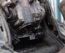 Darurat Tutup Rembesan Oli Mesin yang Bocor  Tambal Pakai Lem Salep