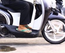 Street Manners, Yuk Biasakan Jangan Pakai Sandal Jepit Saat Berkendara