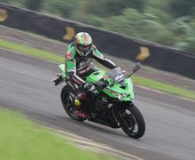 Gokil, Test Ride Kawasaki Ninja ZX-25R di Sirkuit Segini Top Speednya