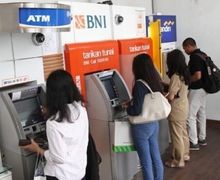Pantau Terus Saldo ATM Anda Selama 4 Bulan Pemerintah Kasih Bantuan Langsung Tunai, Lumayan Buat Cicilan Kredit Motor