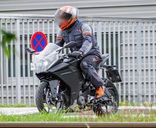 Spy Shot KTM RC 390 Terbaru Dites di Jalan Raya, Tampangnya Berubah Nih