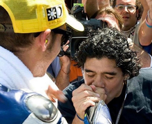 Ikut Berduka Cita, Valentino Rossi Tunjukkan Masa-masa Indah Ketika Bertemu Diego Maradona
