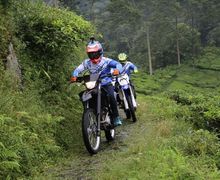 Wuih, Wawan Tembong dan Akbar Taufan Ajarin Bikers Kendalikan Yamaha WR 155R