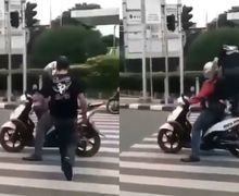 Viral Video Jok Motor Diinjak Saat Berhenti di Zebra Cross, Ini Dasar Hukumnya