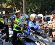 2 Kasus Polisi Dikeroyok Gara-gara Tilang Pengendara Motor Selama 2021