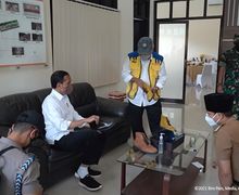 Video Presiden Jokowi Ngajak Menteri Basuki Beli Sepatu Buat Motoran