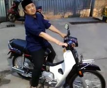 Intip Gaya Ustaz Yusuf Mansur di Atas Motor Bebek Jadul Honda Astrea Prima