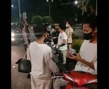 Video Polisi Tilang Pemotor Yang Lakukan Aksi Sahur On The Road (SOTR) di Senayan