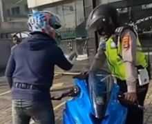 Sok Ngegas Polisi di Depan Diler, Akhirnya Ketahuan 4 Kesalahan Pemotor Kawasaki Ninja ZX-25R
