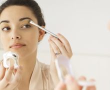 Jangan Gunakan Makeup Saat Melakukan 3 Aktivitas Ini! Kulit Wajah Bisa Berjerawat lho..