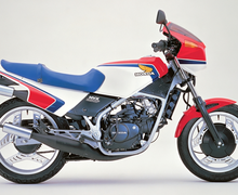 Enggak Ada Obatnya, Si Kencang Honda MVX250F Usung Mesin V3, 2-tak 250cc