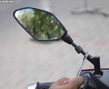 Baru Tahu Kaca Spion Motor Ternyata Pakai Cermin Jenis Ini, Alasannya Bisa Bikin Bikers Panjang Umur