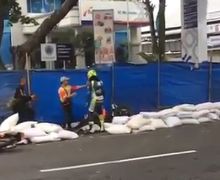 Heboh! Video Pembalap Road Race Dilempar Ban Bekas, Enggak Terima Disenggol 