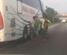 Viral... Video Detik-detik Anggota TNI Nyaris Tersungkur Dikeroyok Sopir Bus Pahala Kencana, Penumpang Histeris