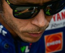Coba Motor Misterius, Valentino Rossi Makin Khawatir Dengan Marc Marquez