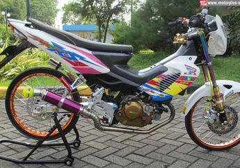 25 Gambar Kartun Naik Motor Rx King  Gambar Kartun  Mu