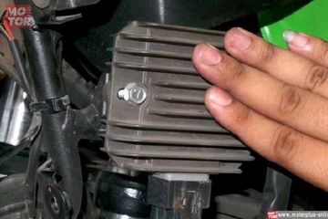 Pakai Telapak Tangan Kondisi Kiprok Motor Yang Rusak Bisa Terdeteksi Lho Motorplus